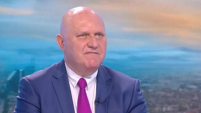 МОН има нова визия за учебните програми