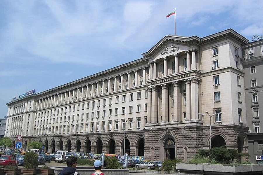 Служебният премиер освободи петима заместник-министри