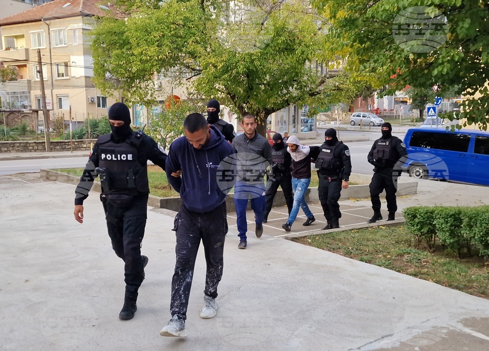 Спецоперация против търговията с гласове се провежда в три области