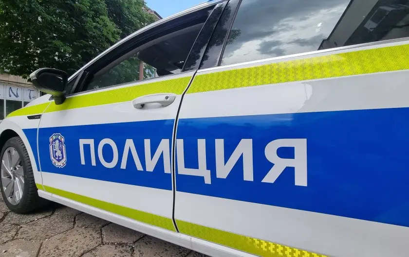 Мигранти скочиха в река в опит да избягат, заловени са 7, други се издирват