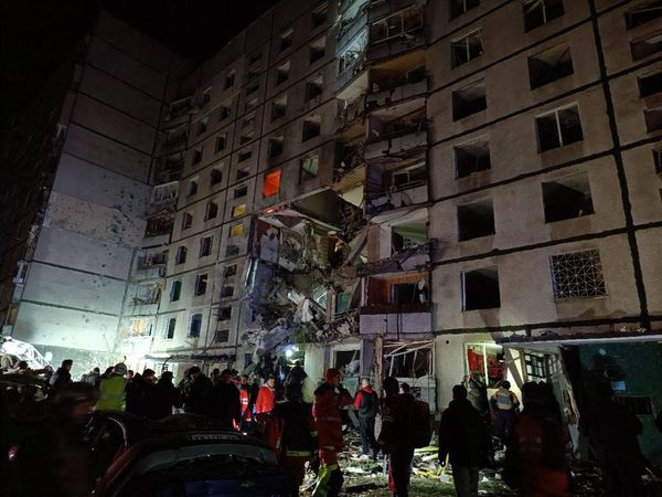 Дете загина при руска бомбена атака в Харков, десетки са ранените