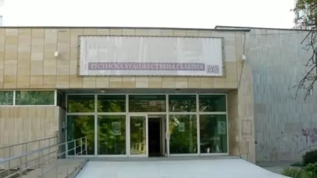 Николай Добрев открива изложба в Художествената галерия