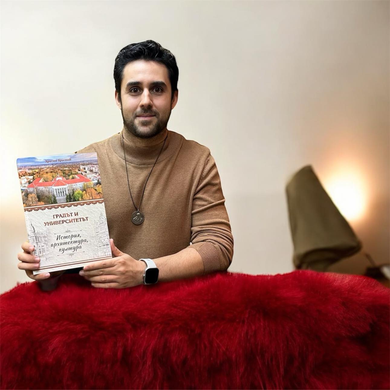 Лекар издаде втора книга за Русе
