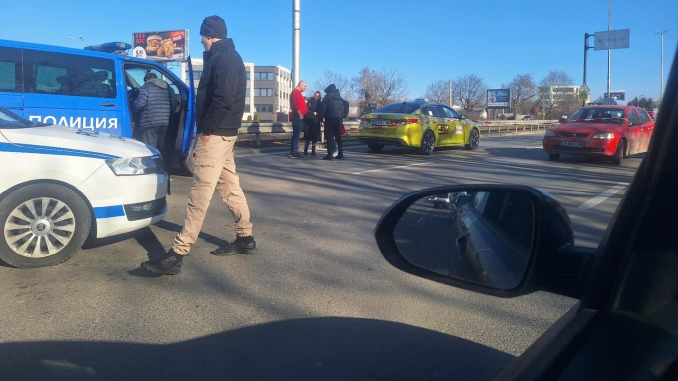 Мъж бе намушкан с нож след катастрофа