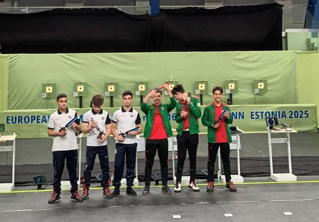 България с втори златен медал на Европейското по спортна стрелба за юноши и девойки