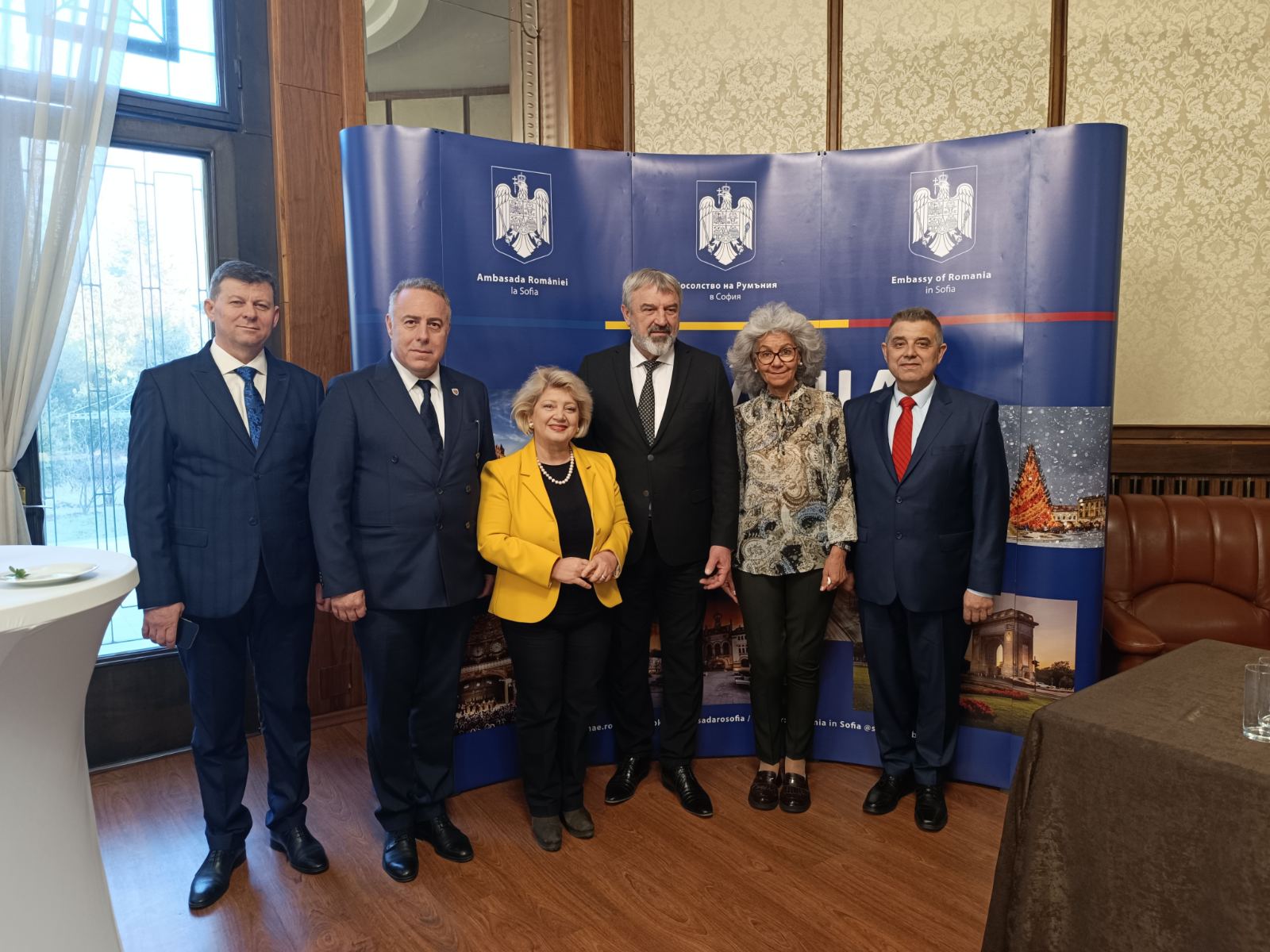 Лили Ганчева бе удостоена с румънски орден с ранг офицер