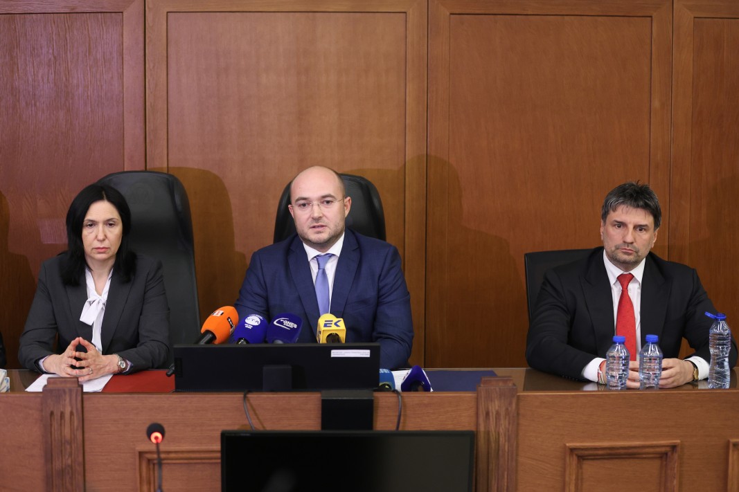 Правосъдният министър обяви война на имотната мафия, осем души са задържани