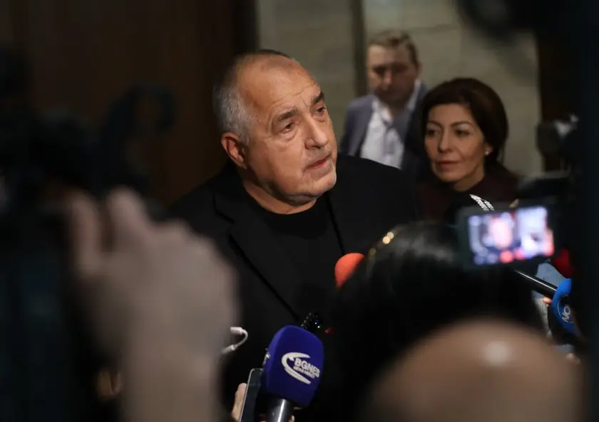 Борисов: Ще оставя да ми се катерят по гърба до влизането в еврозоната