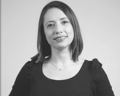 Дъщерята на любимеца на децата Бате Енчо  вече играе на русенска сцена