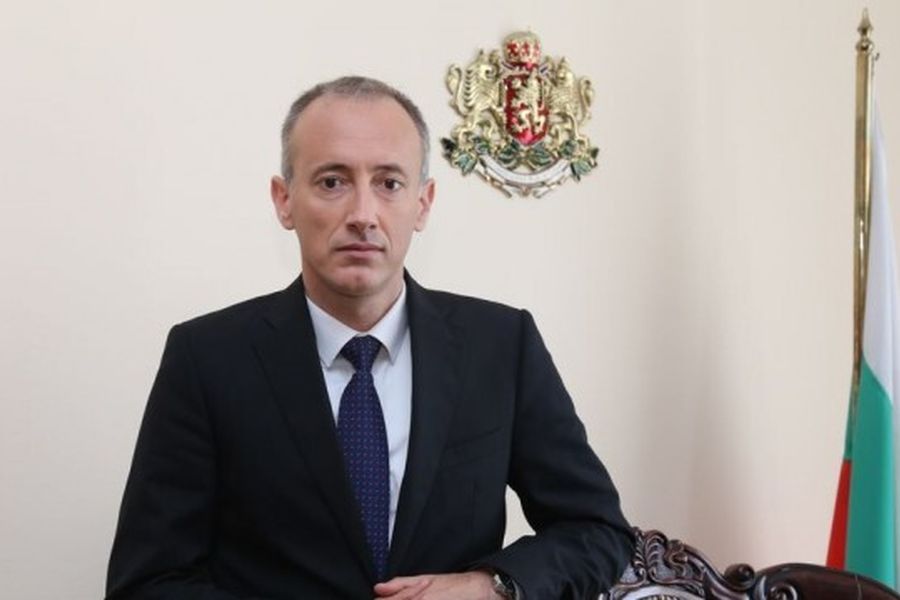Просветният министър ще открие дискусия за изучаването на религия в училище
