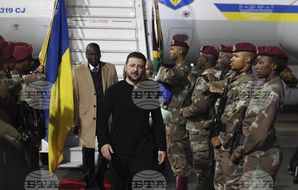 Зеленски пристигна в Южна Африка, но ще съкрати визитата си заради руската атака по Киев