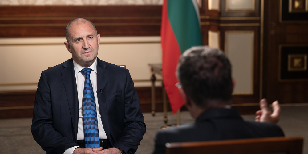 Радев пред СNN: След 7 парламентарни избора един референдум за еврото би върнал доверието в институциите