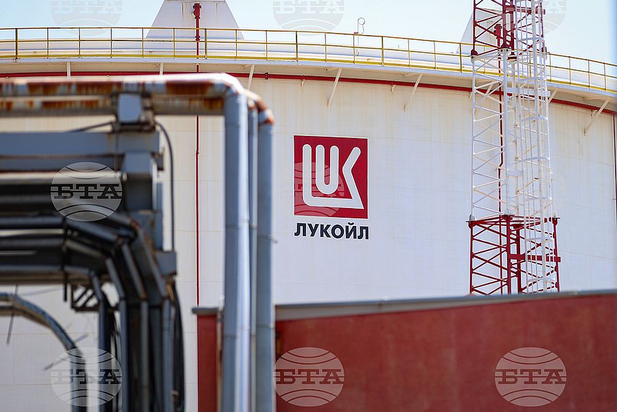 КЗК образува производство срещу "Лукойл Нефтохим Бургас" и "Лукойл-България"